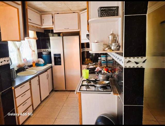 3 BEDROOM HOUSE FOR SALE IN MANKWENG